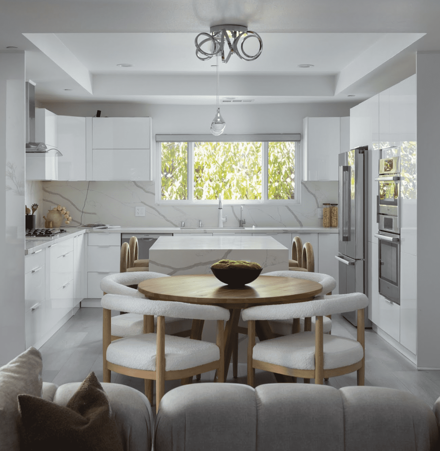 320 Chester Breakfast Nook